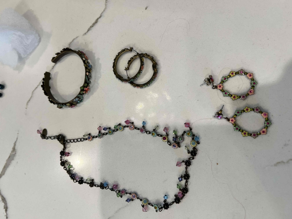 Fresh Flowers Gold Jewelry Set Sorrelli-Style Enameled Flowers and Crystals